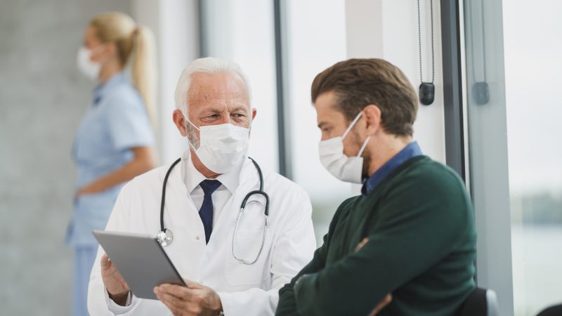 Dépistage colorectal à 45 ans : symptômes à surveiller