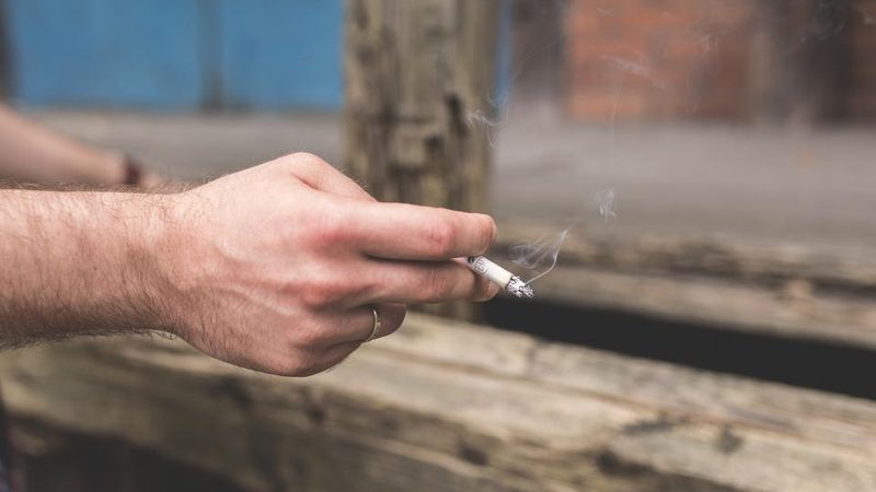 Tabac et chirurgie esthétique : pourquoi arrêter